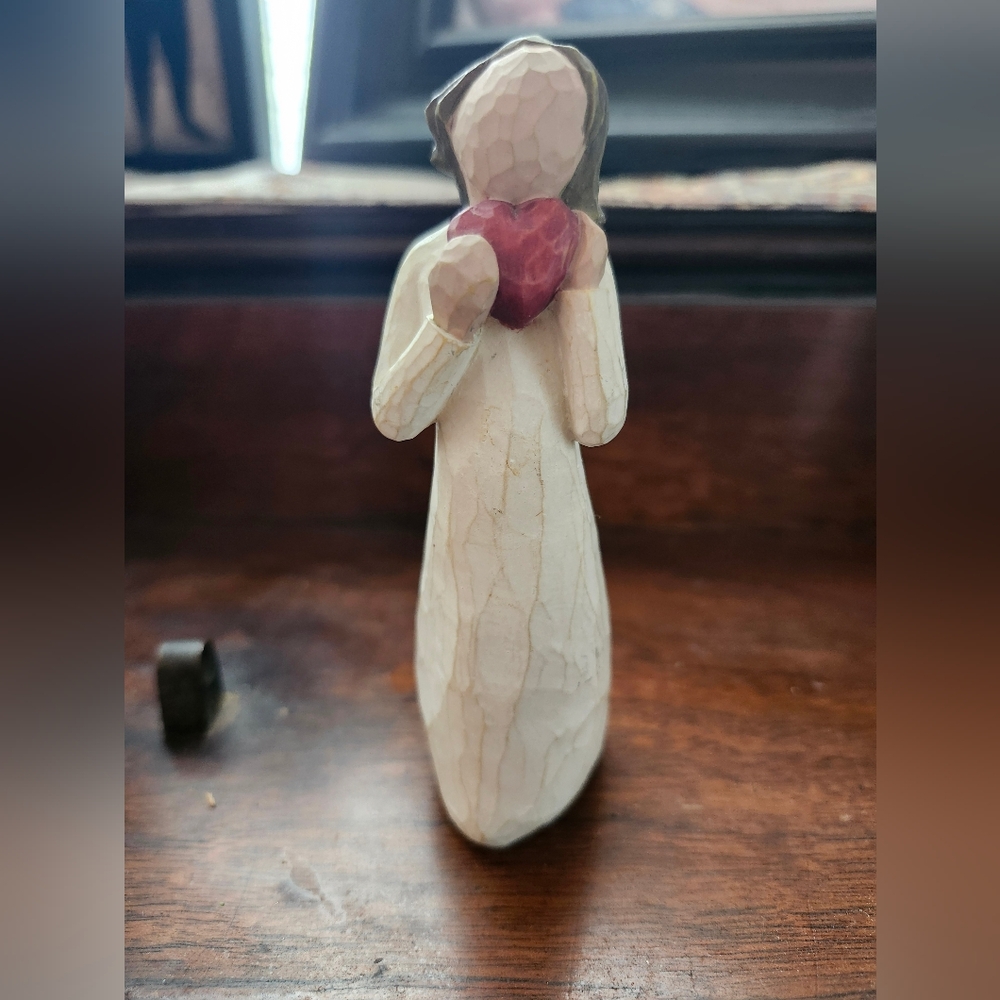 Willow Tree Figurine- Angel of the Heart